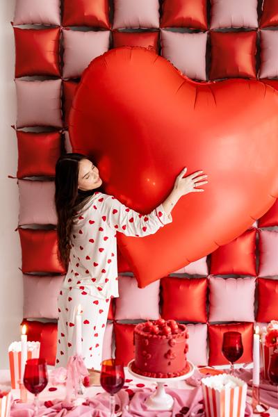 BALON FOLIOWY SERCE XXL 136X129CM CZERWONY