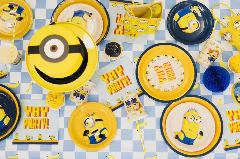 TALERZYKI MINIONKI 23CM A/6