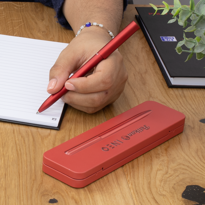 DŁUGOPIS PELIKAN K6 INEO FIERY RED ETUI