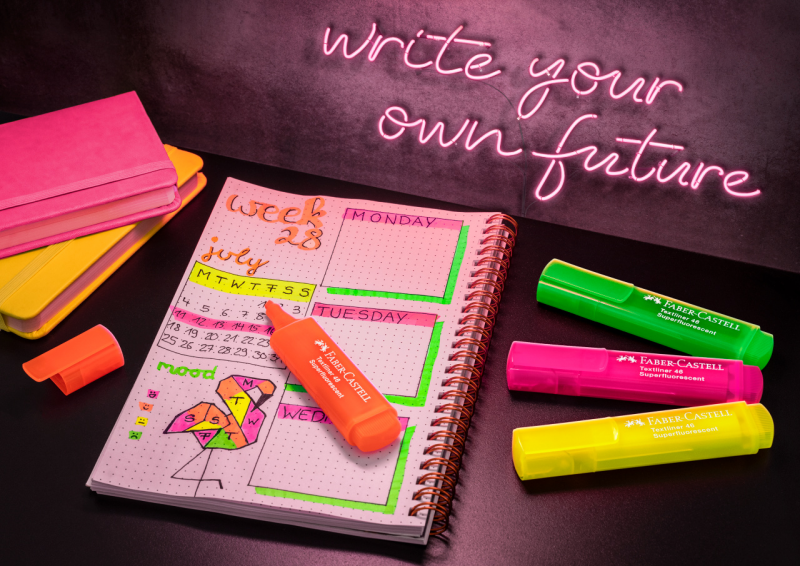 ZAKREŚLACZ 1546 4 KOL. SUPER NEON ETUI PLASTIKOWE FABER-CASTELL