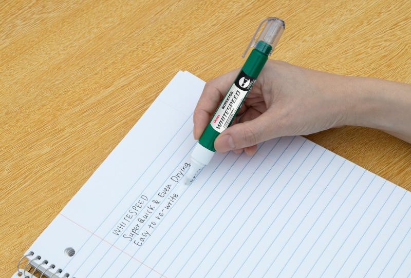 KOREKTOR PENTEL W PIÓRZE 7ML Z PŁASKĄ KOŃCÓWKĄ