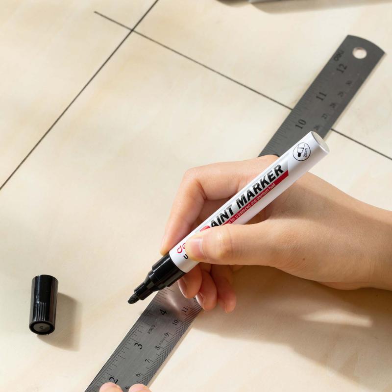 MARKER OLEJOWY 2MM CZARNY DELI
