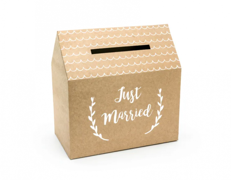 PUDEŁKO NA KOPERTY Z KRAFTOWEGO PAPIERU Z BIAŁYM NAPISEM JUST MARRIED OK.30X30,5X16,5CM