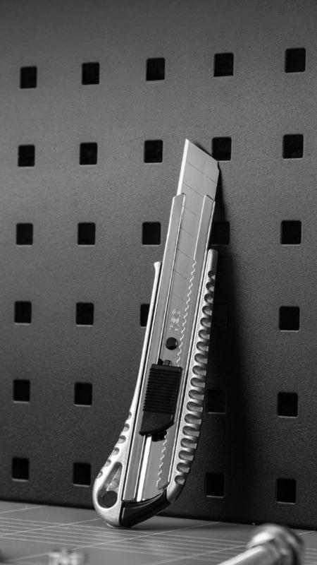 NÓŻ 18MM METALOWY DELI